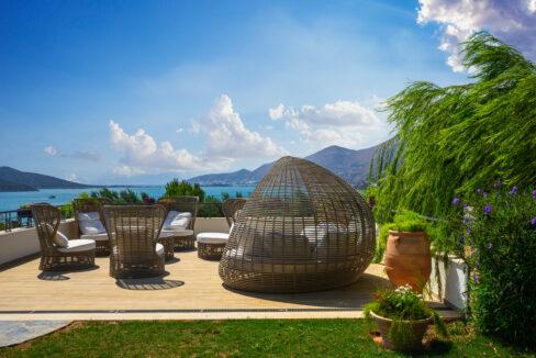 Luxury villa on the Mediterranean coast in Creta 9