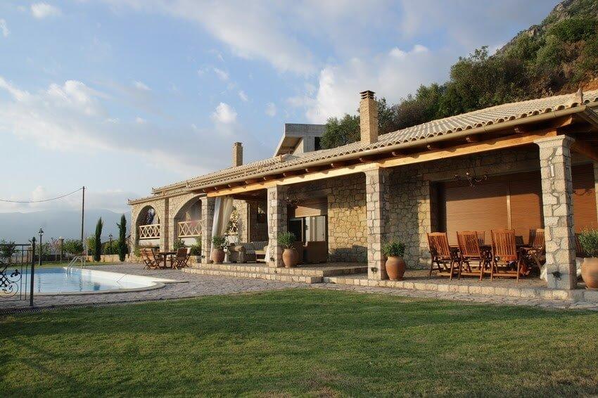 510m² Stone Villa for Sale in Kato Verga, Kalamata, Greece