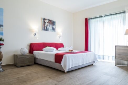 380m² of Luxury Living in Paros, Greece 11