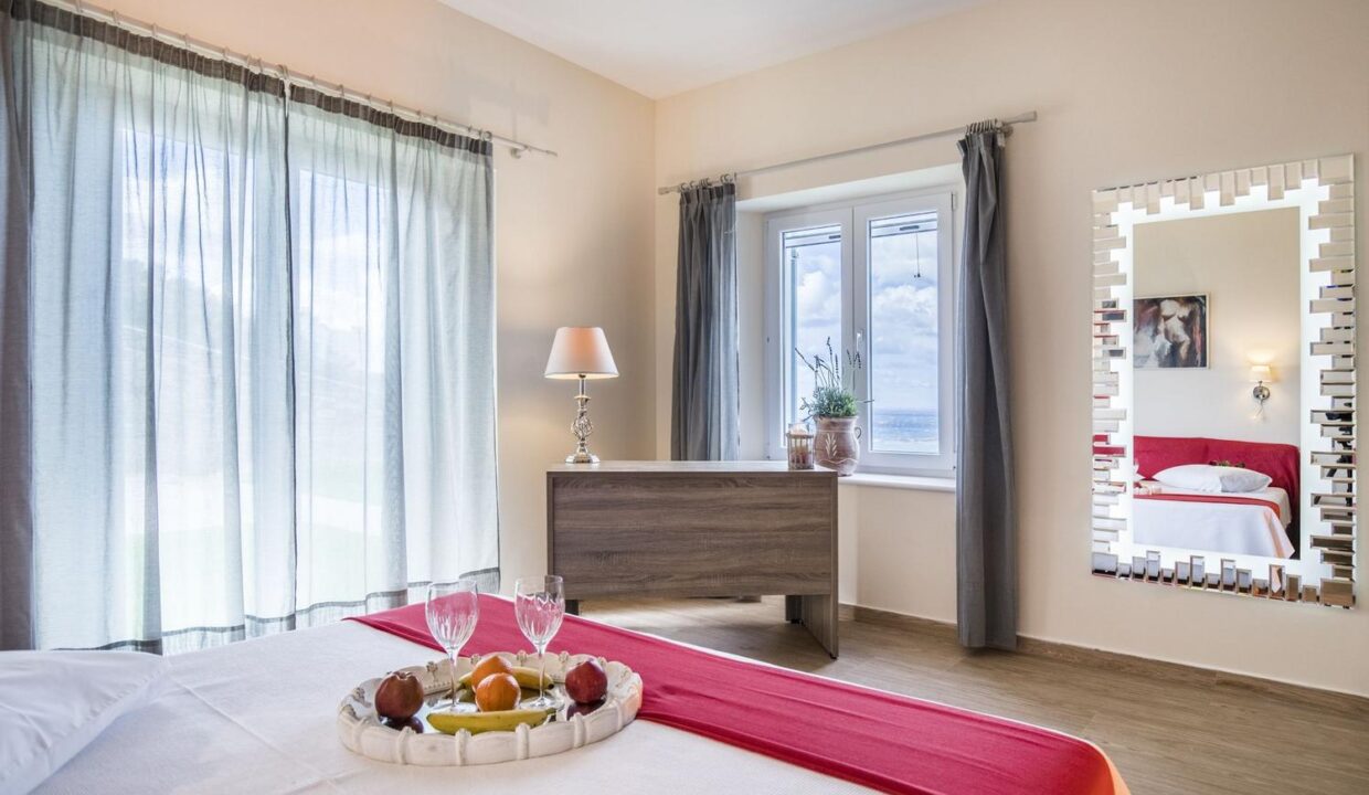 380m² of Luxury Living in Paros, Greece 12