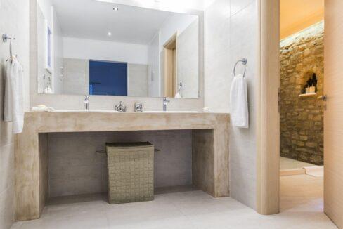 380m² of Luxury Living in Paros, Greece 18