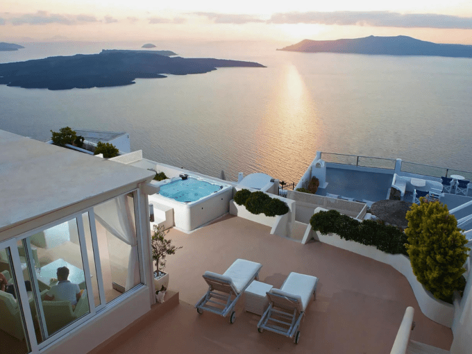 Villa with amazing views in Santorini, Greece