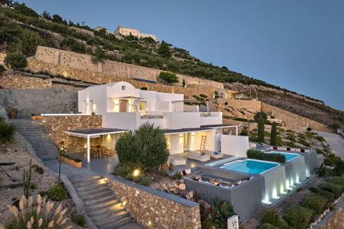 Small boutique hotel for sale in Santorini, Greece