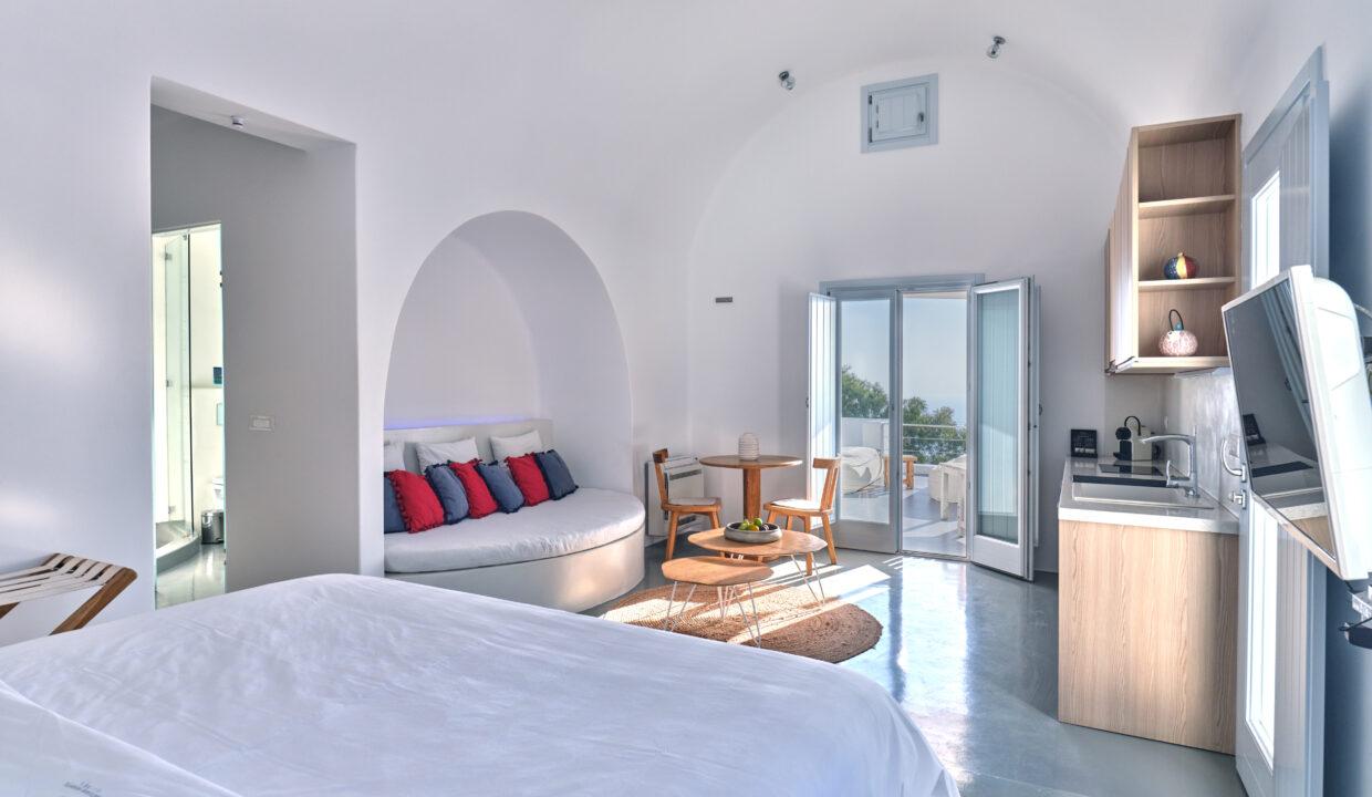 Small boutique hotel for sale in Santorini, Greece