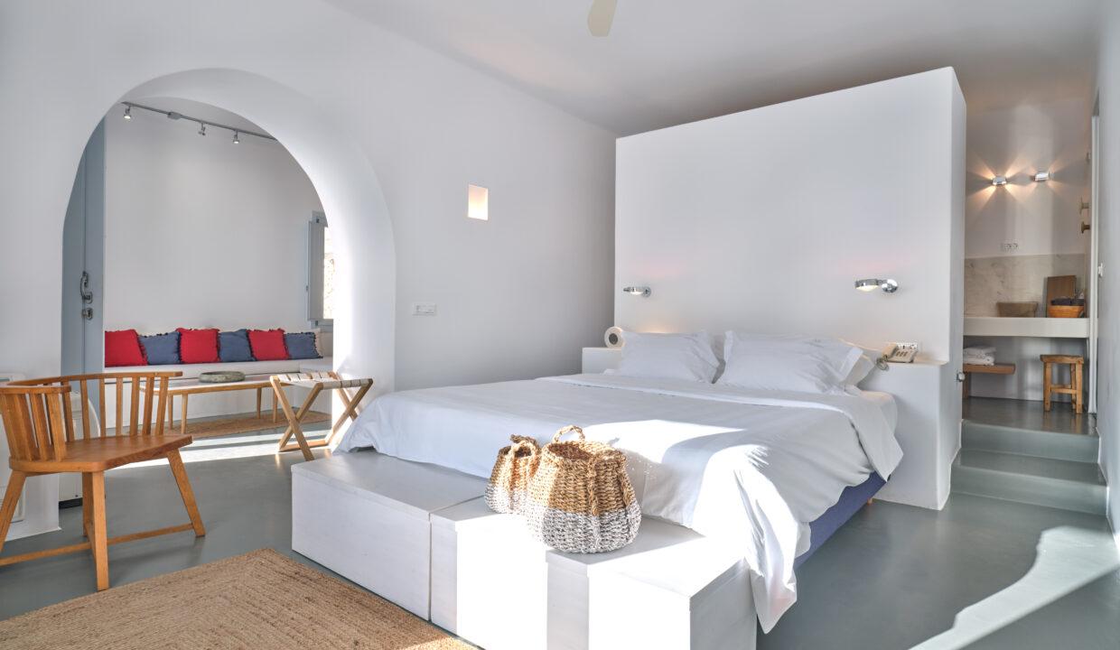 Small boutique hotel for sale in Santorini, Greece