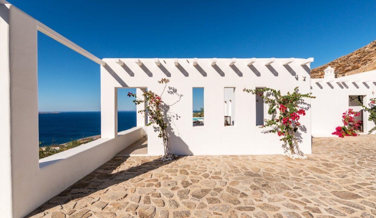 Exclusive Mykonos Villa with Unparalleled Views and Luxury Amenities11