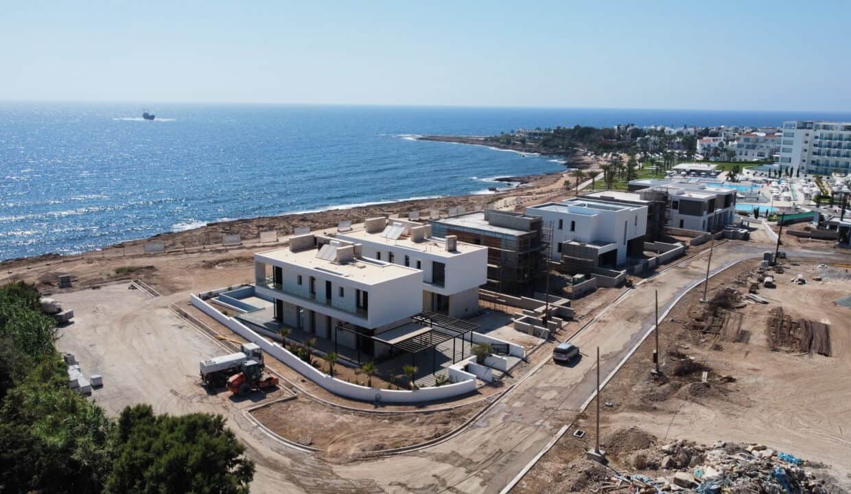 PELAGOS BEACHFRONT RESIDENCES (11)