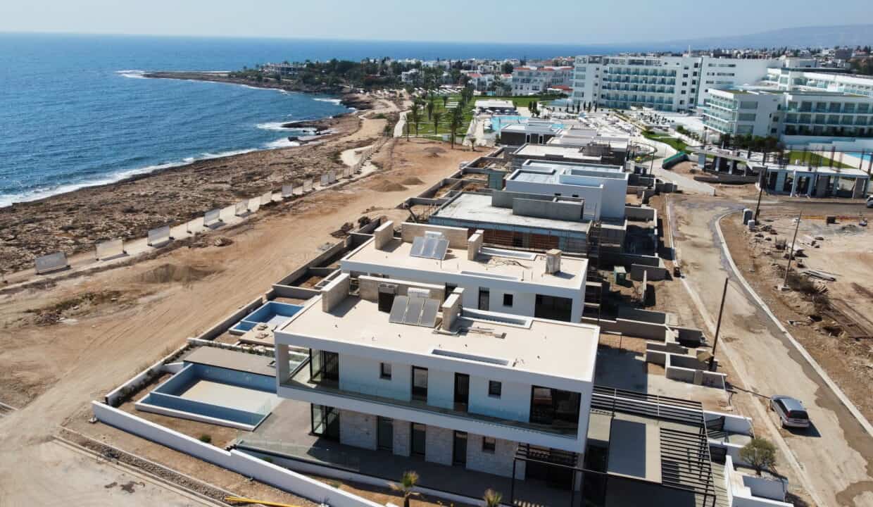 PELAGOS BEACHFRONT RESIDENCES (13)