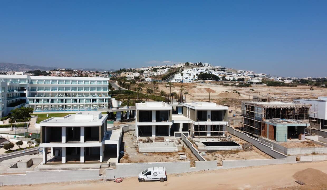 PELAGOS BEACHFRONT RESIDENCES (20)