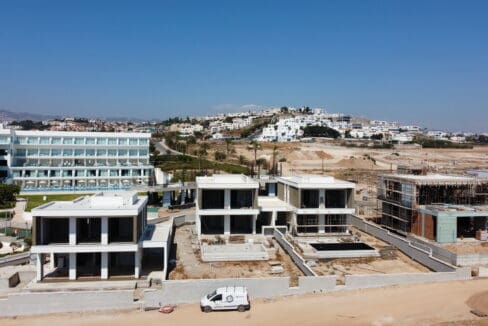 PELAGOS BEACHFRONT RESIDENCES (20)