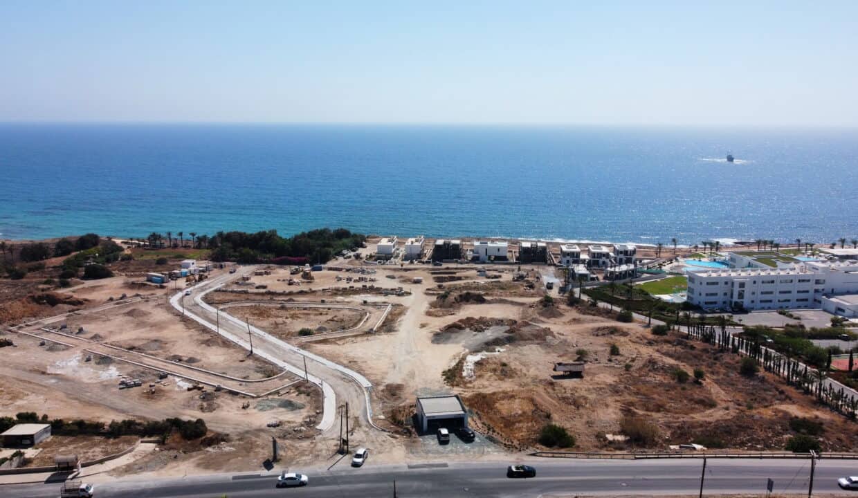 PELAGOS BEACHFRONT RESIDENCES (4)