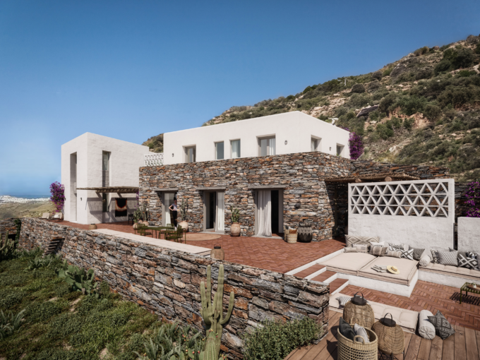 905 m² Plot with Building Permit for Sale in Tinos, Greece