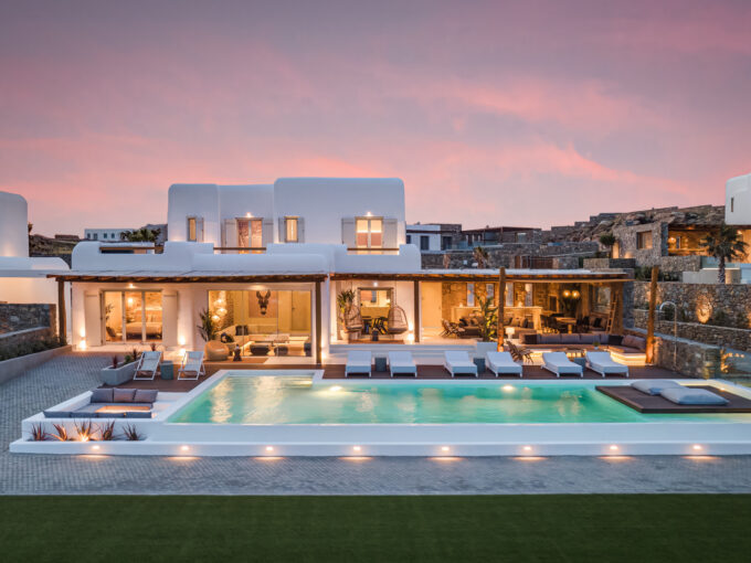 Luxury 250m² Independent Villa in Mykonos01