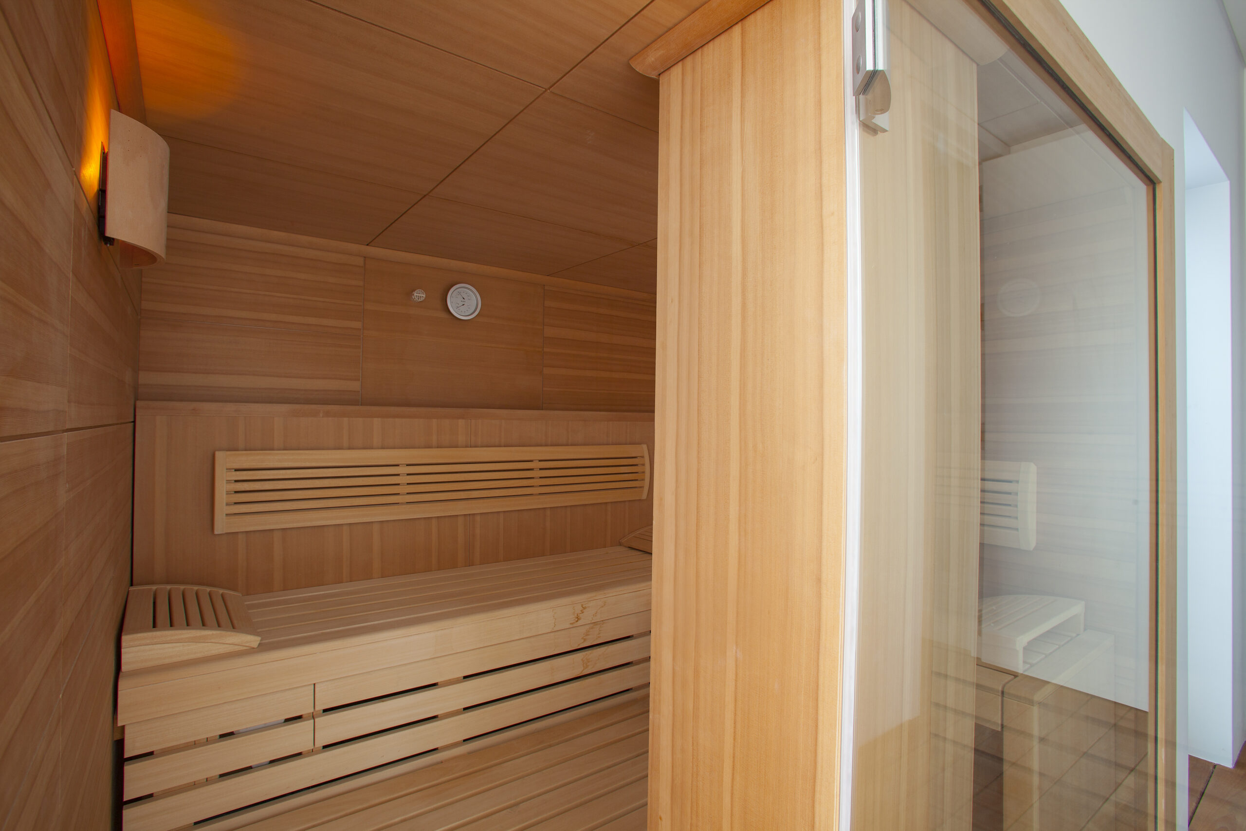 Luxury Two-Level Penthouse with Panoramic Sea Views in the Heart of Limassol 13