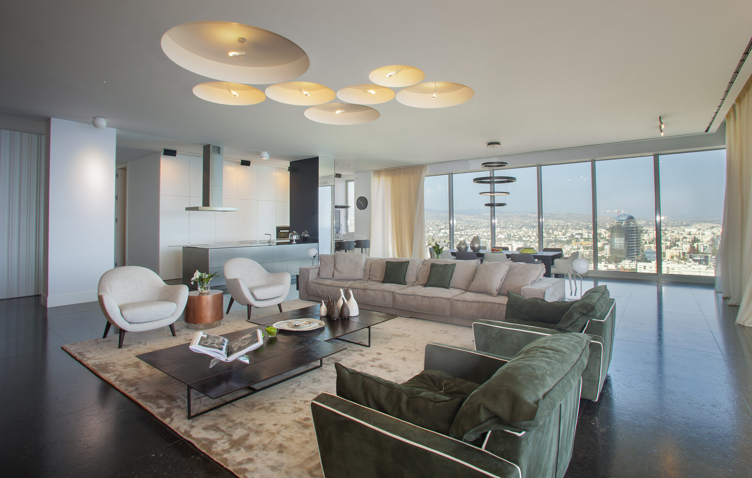 Luxury Two-Level Penthouse with Panoramic Sea Views in the Heart of Limassol 20